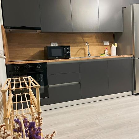 Joyful Apartment Tirana Buitenkant foto