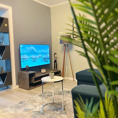 Joyful Apartment Tirana Buitenkant foto